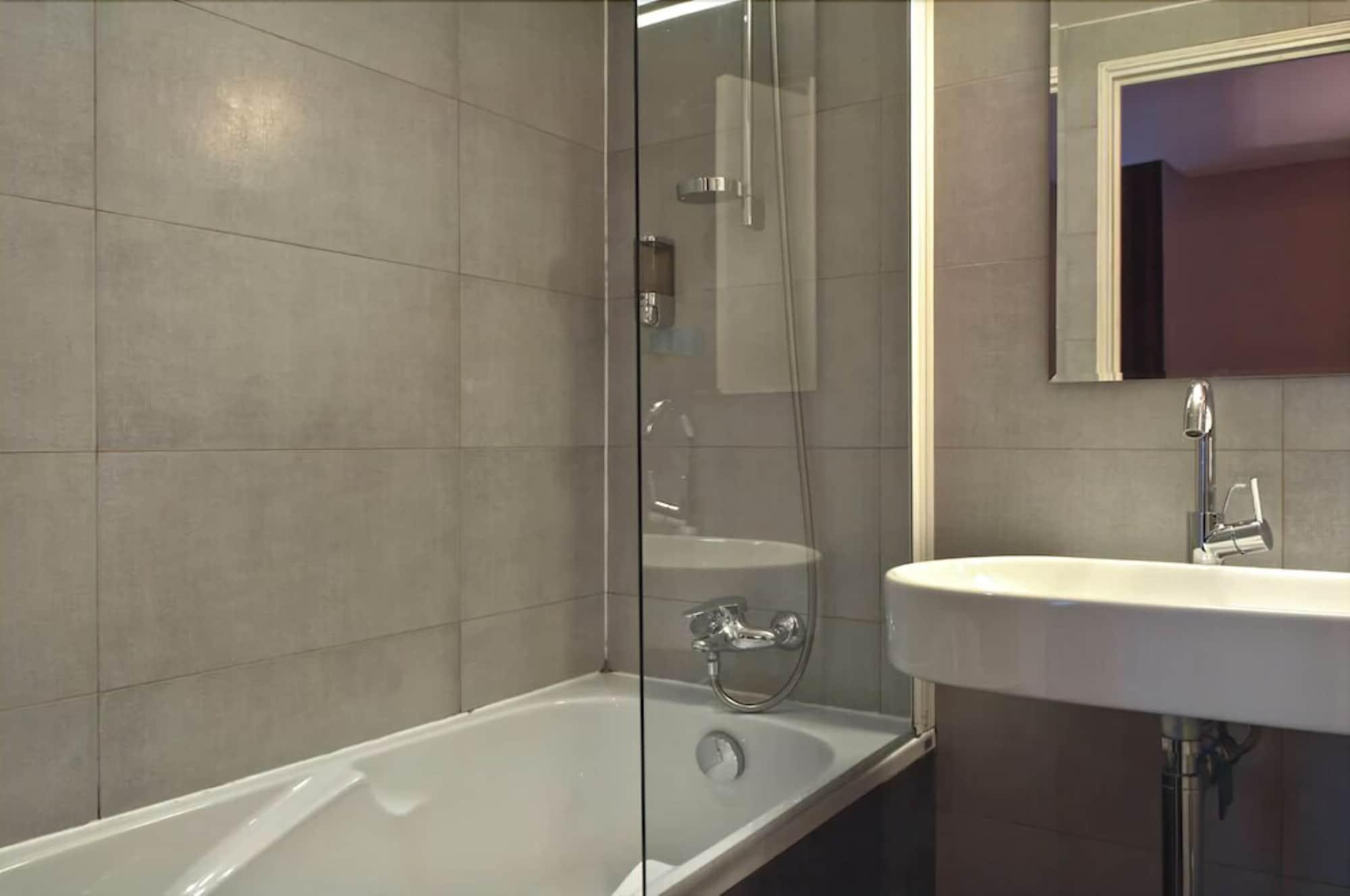 Hotel Eugenie Paris Luaran gambar