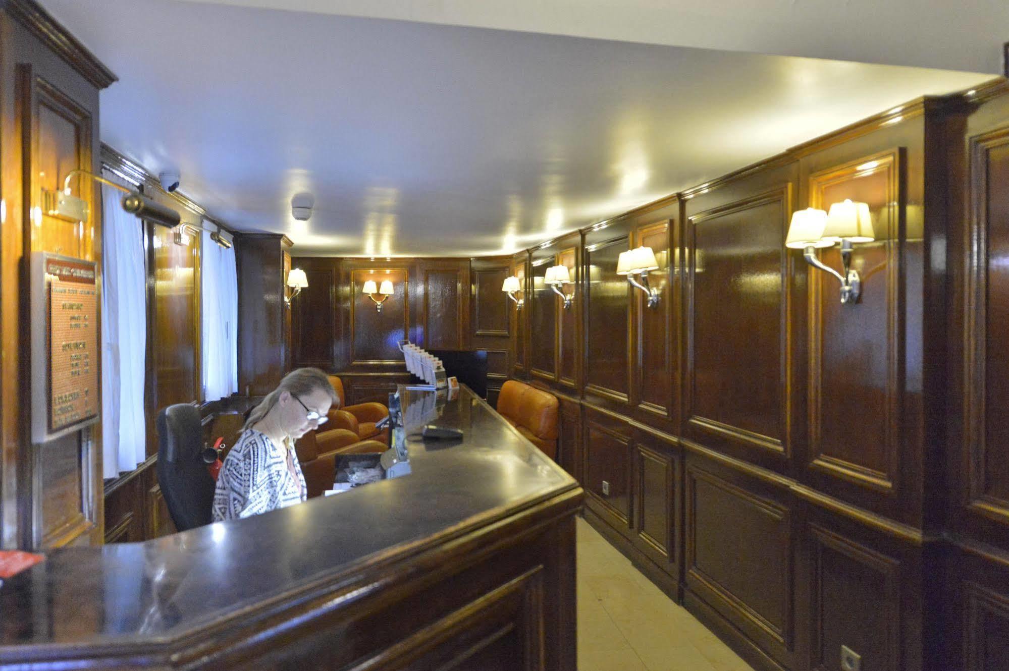 Hotel Eugenie Paris Luaran gambar