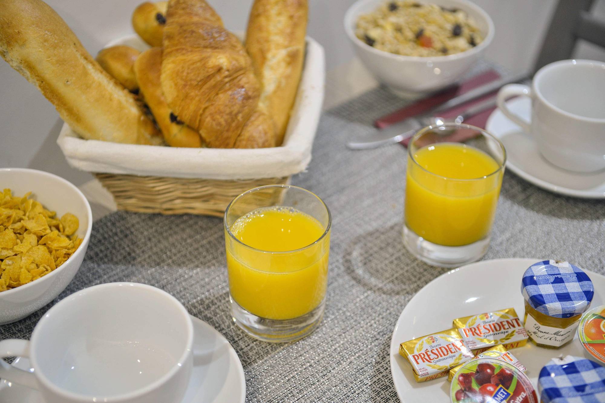 Hotel Eugenie Paris Luaran gambar